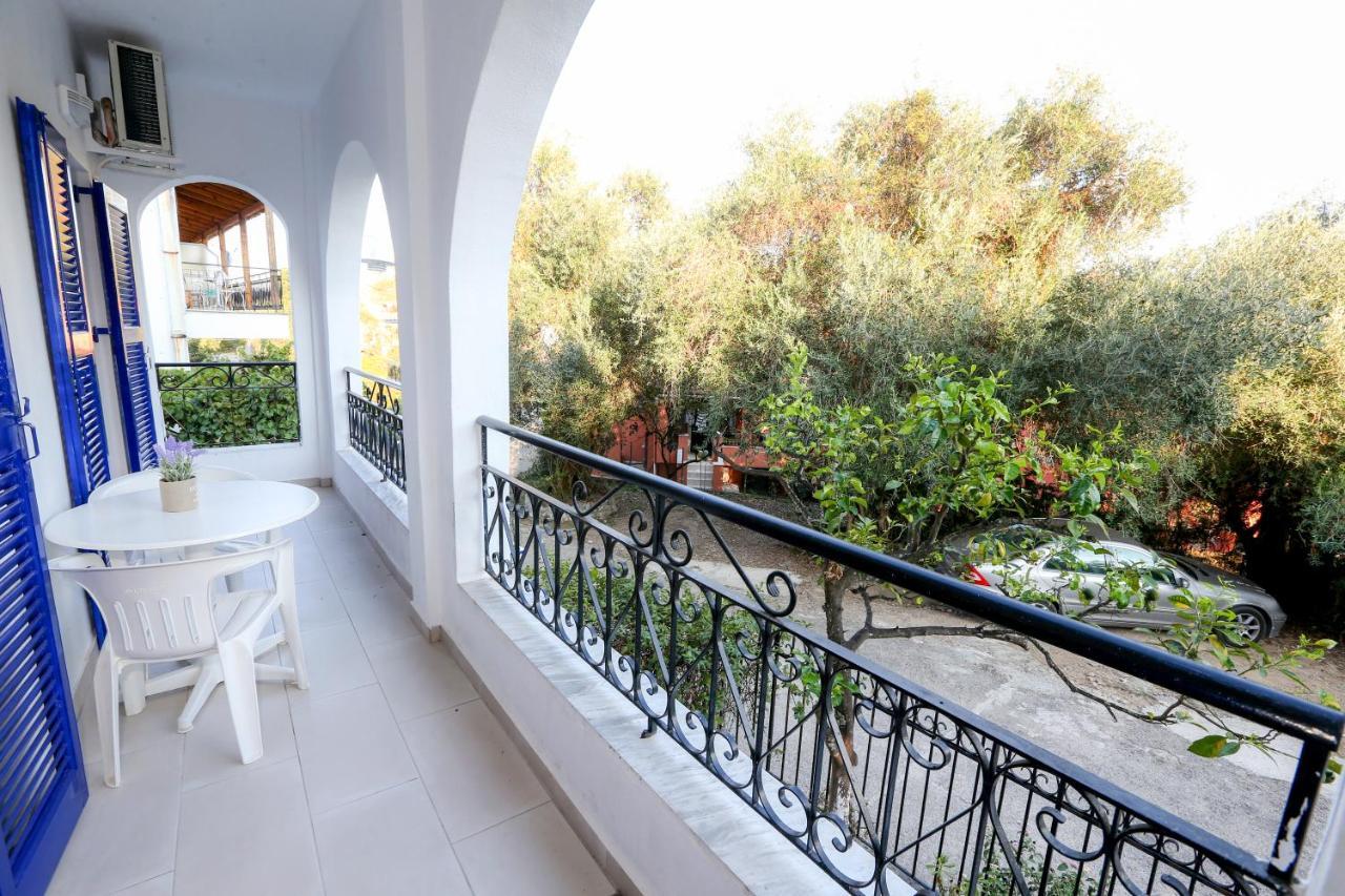 Athina Apartments Kato Korakiana Exterior foto